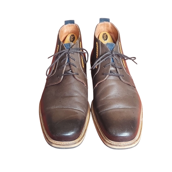 Travelin Brown Leather Chukka Boots with Contrast Stitching Lace Up - Picture 2 of 15